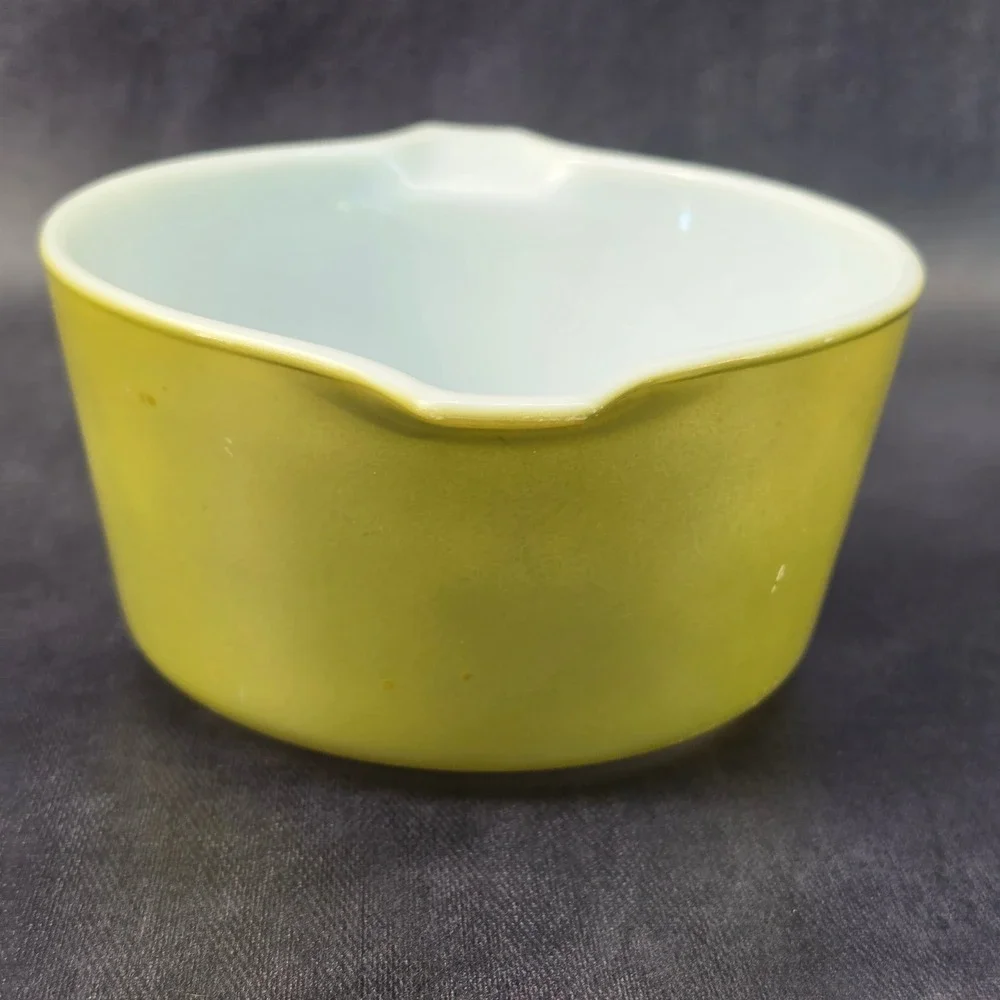 Vintage Pyrex 473 Verde Olive Green 1 Quart Cinderella Round Casserole Bowl